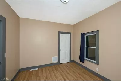 906 E Buchtel Avenue, Akron, OH 44319 - Photo 12