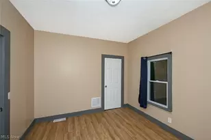 906 E Buchtel Ave, Akron, OH 44319 - Photo 12