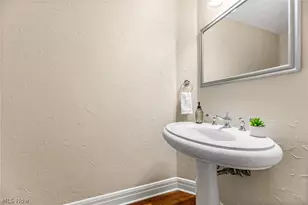 1375 N Revere Rd, Akron, OH 44333 - Photo 22