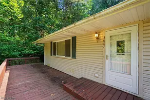 3087 Tower Hill Dr, Akron, OH 44319 - Photo 2
