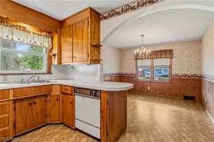 200 Gnau Ave SW, Perry Twp, OH 44646 - Photo 12