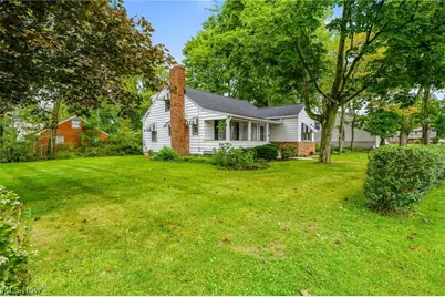 200 Gnau Avenue SW, Perry Twp, OH 44646 - Photo 4