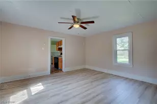 43 Main St, Leetonia, OH 44431 - Photo 8