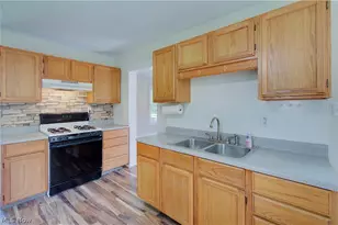 43 Main St, Leetonia, OH 44431 - Photo 16