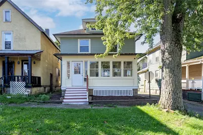 121 Chestnut Avenue NE, Massillon, OH 44646 - Photo 1