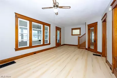 121 Chestnut Avenue NE, Massillon, OH 44646 - Photo 2