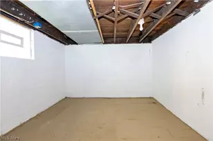 121 Chestnut Ave NE, Massillon, OH 44646 - Photo 16