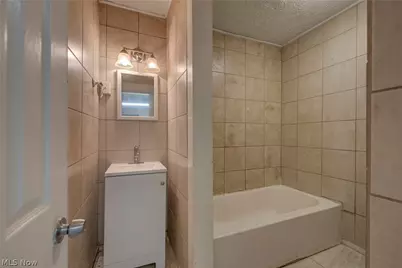 3295 W 56th Street, Loveland, OH 44102 - Photo 20