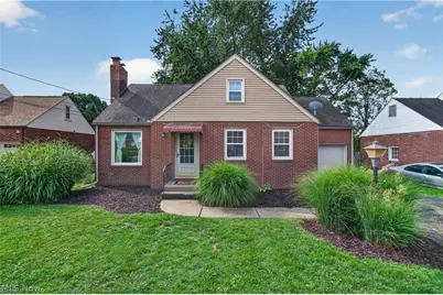 708 33rd Street NE, Canton, OH 44714 - Photo 1
