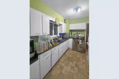 700 Lakemont Avenue, Akron, OH 44314 - Photo 6