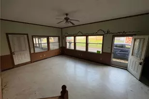 101 McConnell St, Uhrichsville, OH 44683 - Photo 2