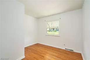 421 Malacca St, Akron, OH 44305 - Photo 10