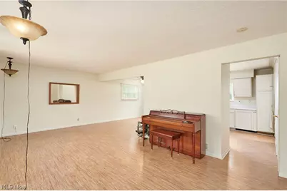 421 Malacca Street, Akron, OH 44305 - Photo 2