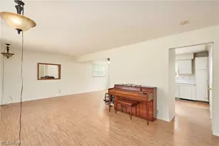 421 Malacca St, Akron, OH 44305 - Photo 2