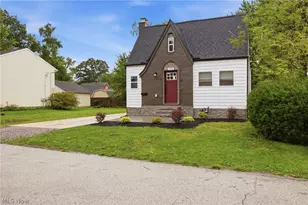 766 Cherokee Trail, Willoughby, OH 44094 - Photo 2