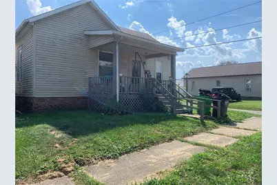 420 5th Street E, Uhrichsville, OH 44683 - Photo 2