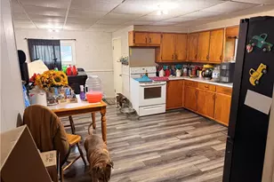 420 5th Street E, Uhrichsville, OH 44683 - Photo 4