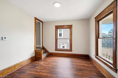 2121 10th Street SW, Akron, OH 44314 - Photo 8