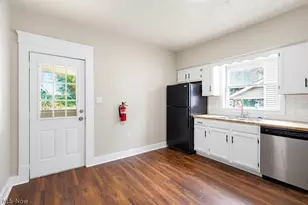 2121 10th St SW, Akron, OH 44314 - Photo 6