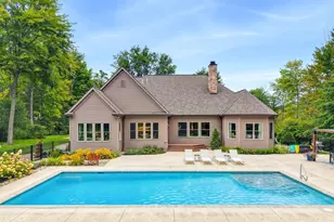 18180 Sedge Ct, Chagrin Falls, OH 44023 - Photo 2