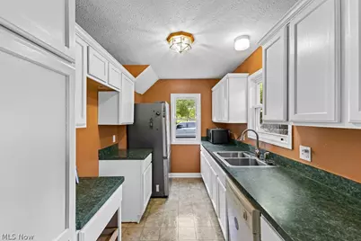 3071 Farmdale Road, Akron, OH 44312 - Photo 22
