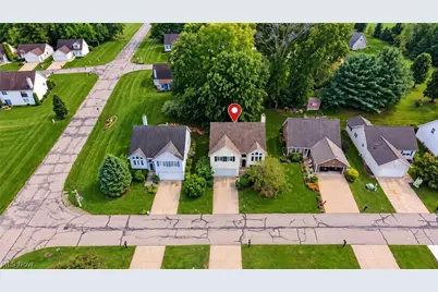 3168 Pondview Drive, Ravenna, OH 44266 - Photo 4