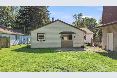 238 Marcia Drive, Austintown, OH 44515 - Photo 6