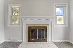 2235 Coral Sea Dr, Youngstown, OH 44511 - Photo 6