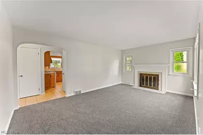 2235 Coral Sea Drive, Youngstown, OH 44511 - Photo 4