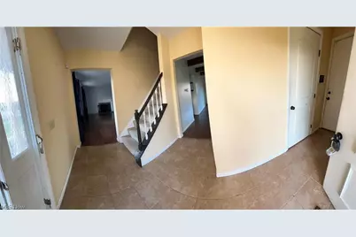 5225 Oakbriar Circle NE, Canton, OH 44705 - Photo 2