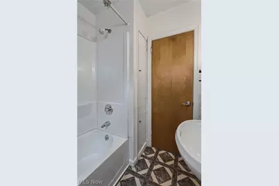 782 Saxon Avenue, Akron, OH 44314 - Photo 14