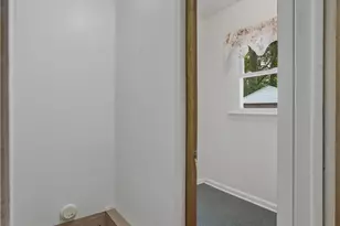 782 Saxon Ave, Akron, OH 44314 - Photo 22
