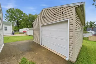 788 E Archwood Ave, Akron, OH 44306 - Photo 2