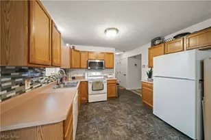 9545 Greenmeadow Rd, Windham, OH 44288 - Photo 8