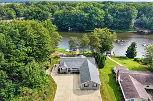 1110 Evening Star Dr, Roaming Shores, OH 44085 - Photo 2