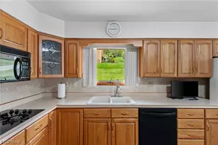 405 N 10th St, Martins Ferry, OH 43935 - Photo 14
