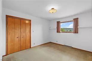 405 N 10th St, Martins Ferry, OH 43935 - Photo 24
