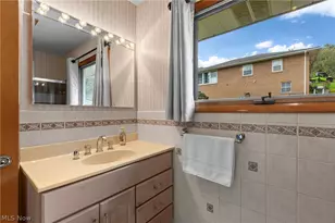 405 N 10th St, Martins Ferry, OH 43935 - Photo 18