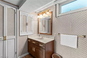 405 N 10th St, Martins Ferry, OH 43935 - Photo 30