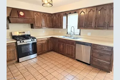 509 Sexton Street, Struthers, OH 44471 - Photo 8