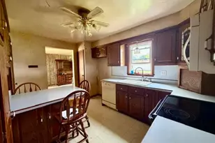 118 Camvet Dr, Campbell, OH 44405 - Photo 8