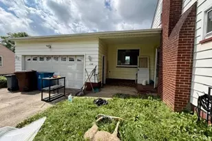 118 Camvet Dr, Campbell, OH 44405 - Photo 4