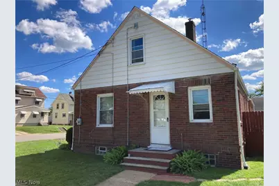 2833 Daleford Avenue NE, Canton, OH 44705 - Photo 2