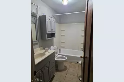 6366 Wallace Boulevard, North Ridgeville, OH 44039 - Photo 2