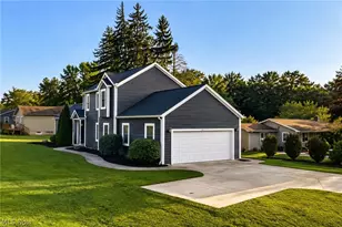 630 Sunset View Blvd, Tallmadge, OH 44278 - Photo 2