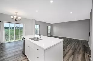 158 Topsail Dr, Medina, OH 44256 - Photo 10
