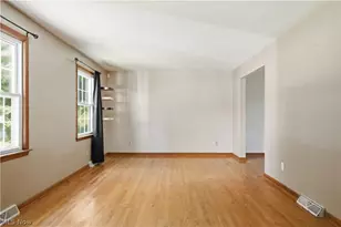 3150 Heatherbrae Dr, Poland, OH 44514 - Photo 6