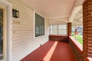 608 Delaware St, Martins Ferry, OH 43935 - Photo 6