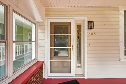608 Delaware Street, Martins Ferry, OH 43935 - Photo 8