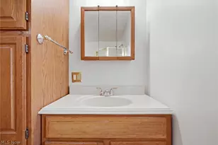 608 Delaware St, Martins Ferry, OH 43935 - Photo 22
